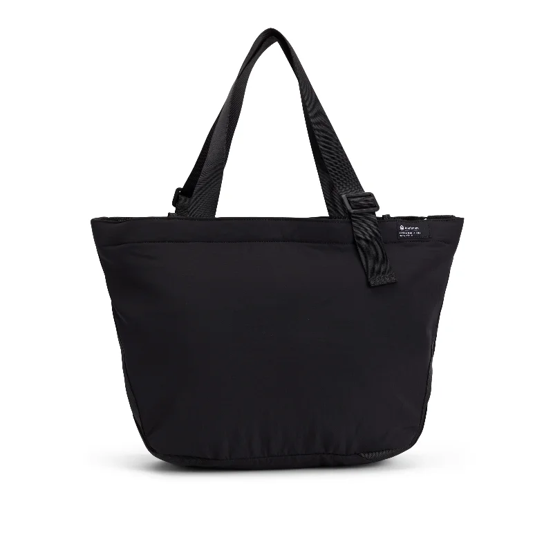 Women's bags with quilted texture and chain strap for a sophisticated yet stylish look-Clean Lines Tote Bag 22L - Resale