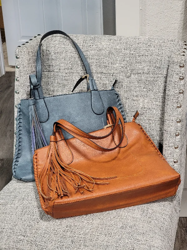 Women's bags with structured shape and smooth leather finish for a timeless design-Fashion Tassel Tote Bag