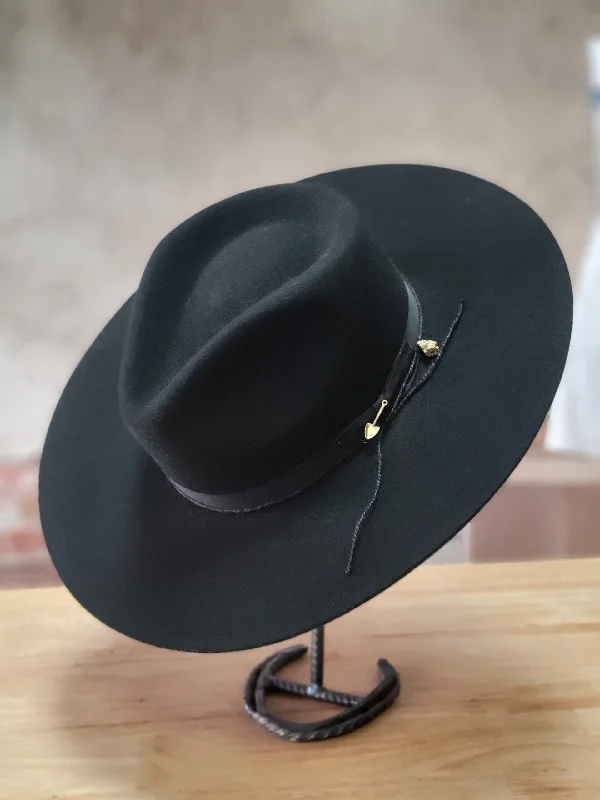 Classic cap with curved bill silhouette -Stetson JW Marshall Wool Flat Brim Hat