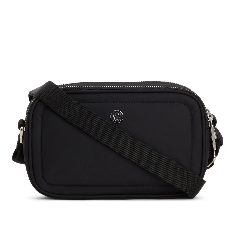 Women's bags with oversized design and ample space for carrying everything you need-Crossbody Camera Bag 2L - Resale